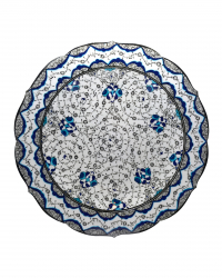 Plate with golden horn pattern