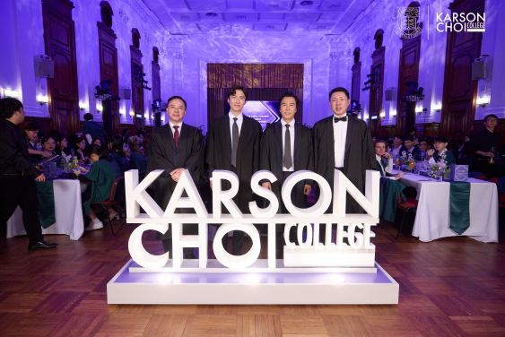 (From left) HKU President Professor Xiang Zhang, Mr Karson Choi, Mr Donnie Yen, College Master Professor Ivan Hung at the Inaugural High Table Dinner. 