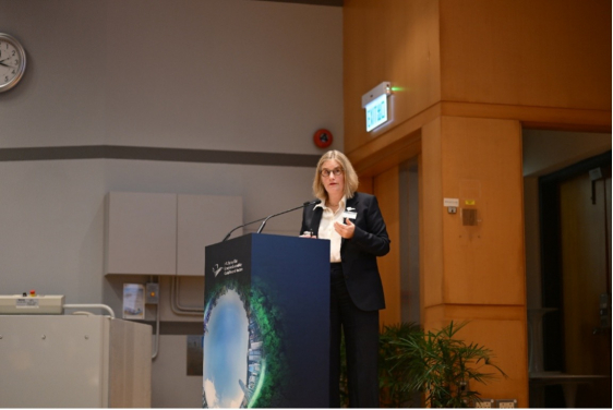 Research Presentation by Professor Uta SCHӦNBERG, The Hong Kong Jockey Club Professor in Economics; Chair of Economics, HKU Business School.