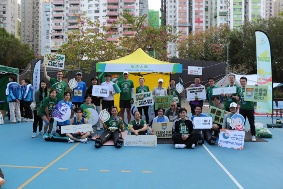 On race day, a dedicated HKU booth provided runners with recovery support.
